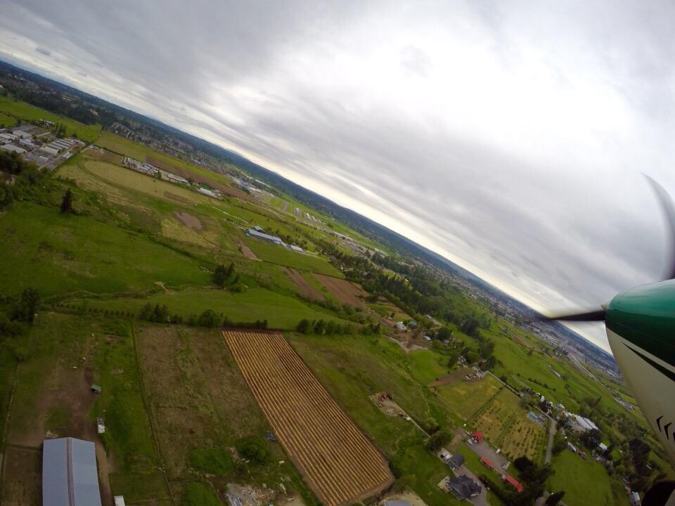 BigFatSims's tweet photo. IFR circling approach to runway 19 at Langley, BC #flying #flyingbc http://t.co/YpZuqUy4kU