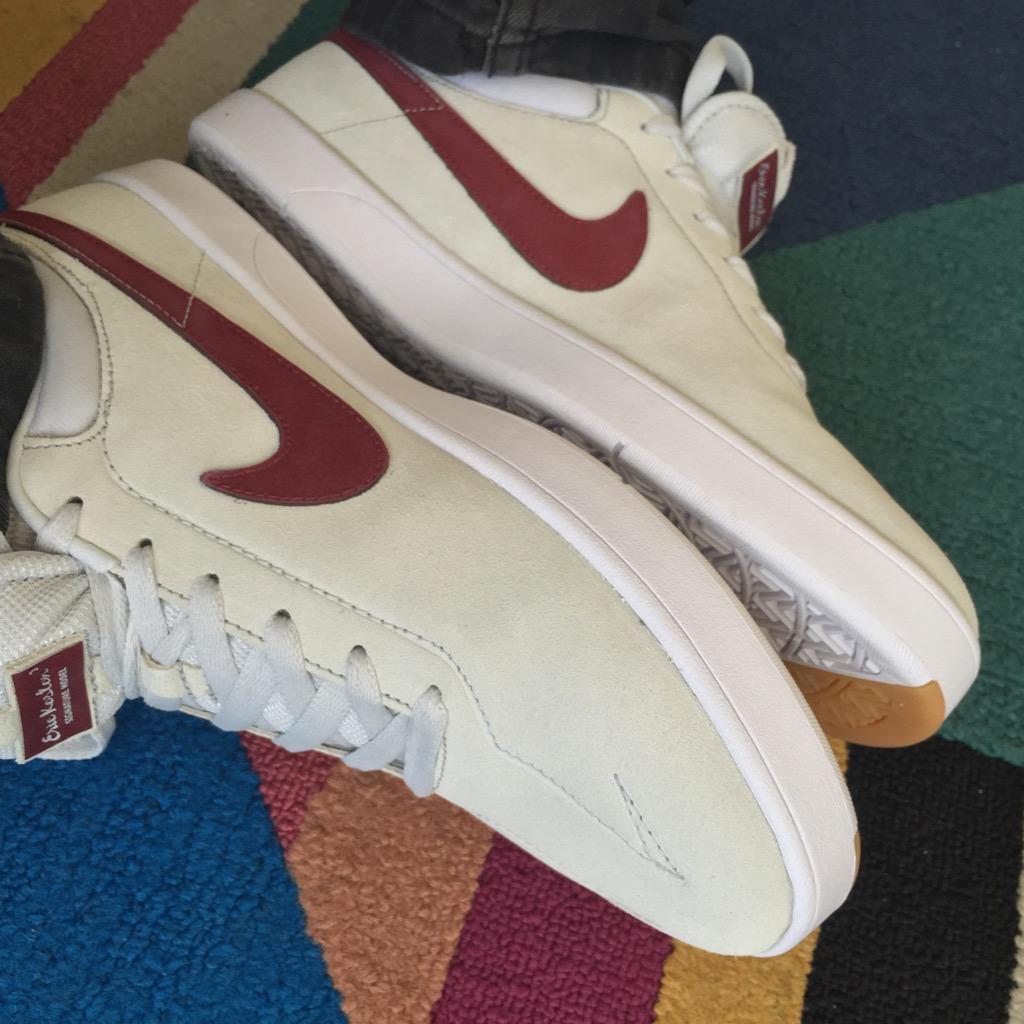 Paddy_Griffith's tweet photo. When in San Fran. #NikeSB #CaliKicks http://t.co/i496yNsMhs