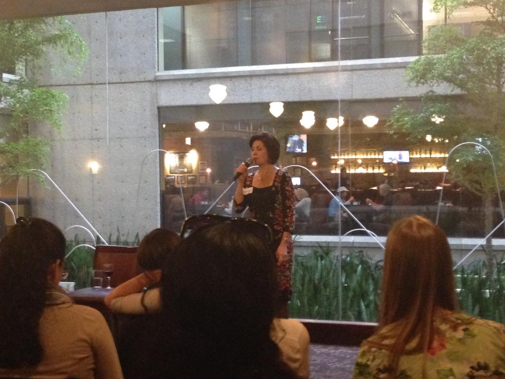 PowerPumpSalon's tweet photo. Executive Fireside Chat with @ChicagolandCmbr's fearless leader @ChiChamberCEO http://t.co/c2qm495DxG
