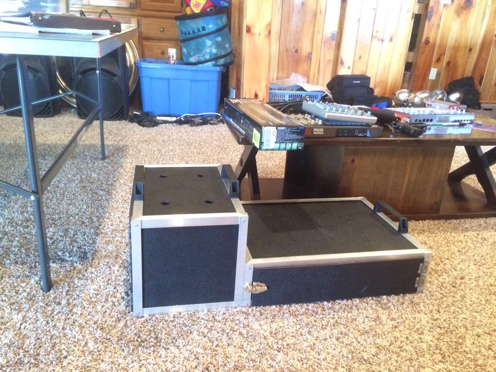 FluidFuture's tweet photo. Frame our second prototype #portablestudio Recording on the go is quickly becoming a reality http://t.co/0ZnMM52ZPo