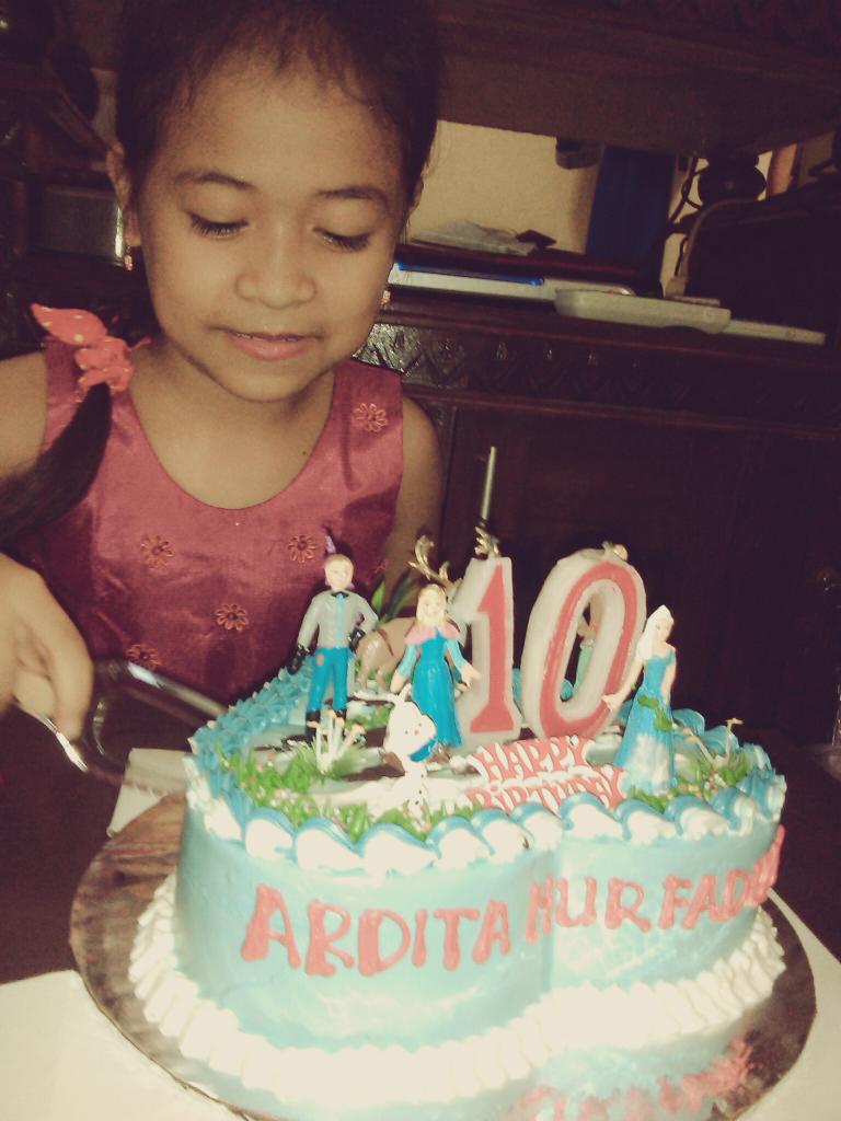 nisnisaa29's tweet photo. Ade ipar{} http://t.co/QsyOtJWCYa
