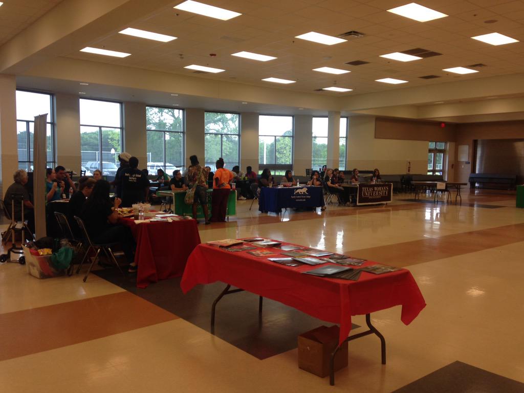 hollymcculler's tweet photo. BMMS career and college night #dentonchat http://t.co/u2vDP6H2TI
