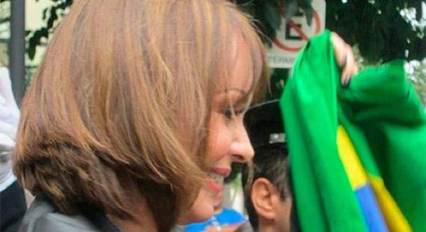 ConexionGaby's tweet photo. #GabySpanicNoBrasil http://t.co/rk4pH1zEOv