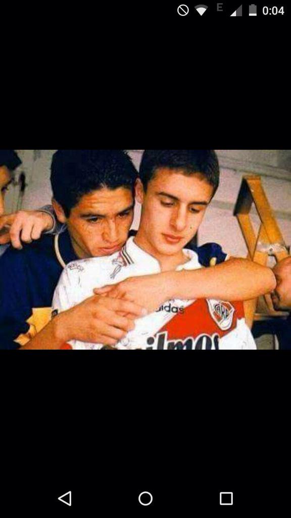 andresmooney's tweet photo. Tu pibe quizá no te lo crea jamás, pero igual hacé el intento y contale que, hace no mucho tiempo, el fútbol era esto http://t.co/ntdzCBAhMz