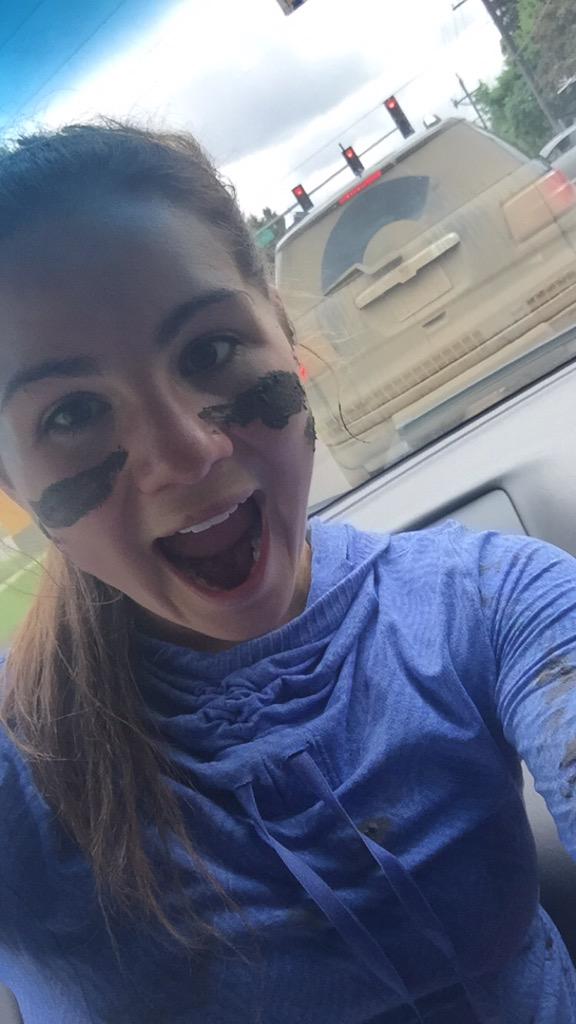 katie_jpatrick's tweet photo. When you're twinning with the car in front of you >!🙈☺️🌰 #mudwars #mudrun http://t.co/JgITi5N4wJ