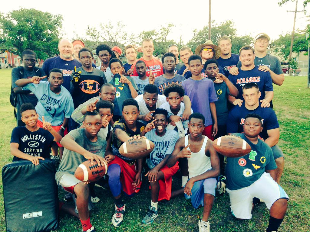 Malone_Football's tweet photo. We had a great 4-day camp with the @KIPPCentralCity Tigers. Good luck to Coach Sims and the team in your 2015 season! http://t.co/jqV9bJlNRQ