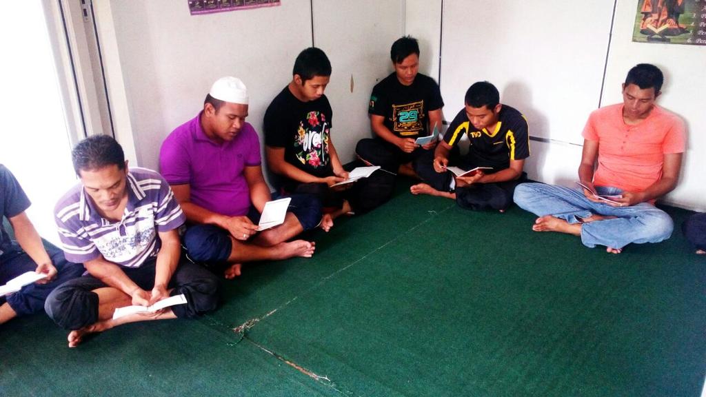CCSCKuantan's tweet photo. Bacaan Yassin dan tahlil @AADK_Kuantan @AADK_Pahang @AADKMalaysia @AbdGhani_57 http://t.co/O6V2zSWXVm