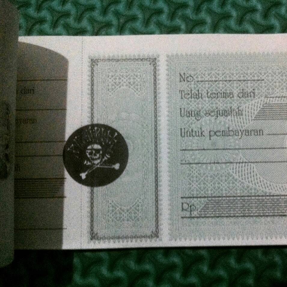 Untuk yang mau beli tiket presale Maximum Rock N Roll Benefit bisa di dapatkan di kami, Price 15K. Support Yer Local!