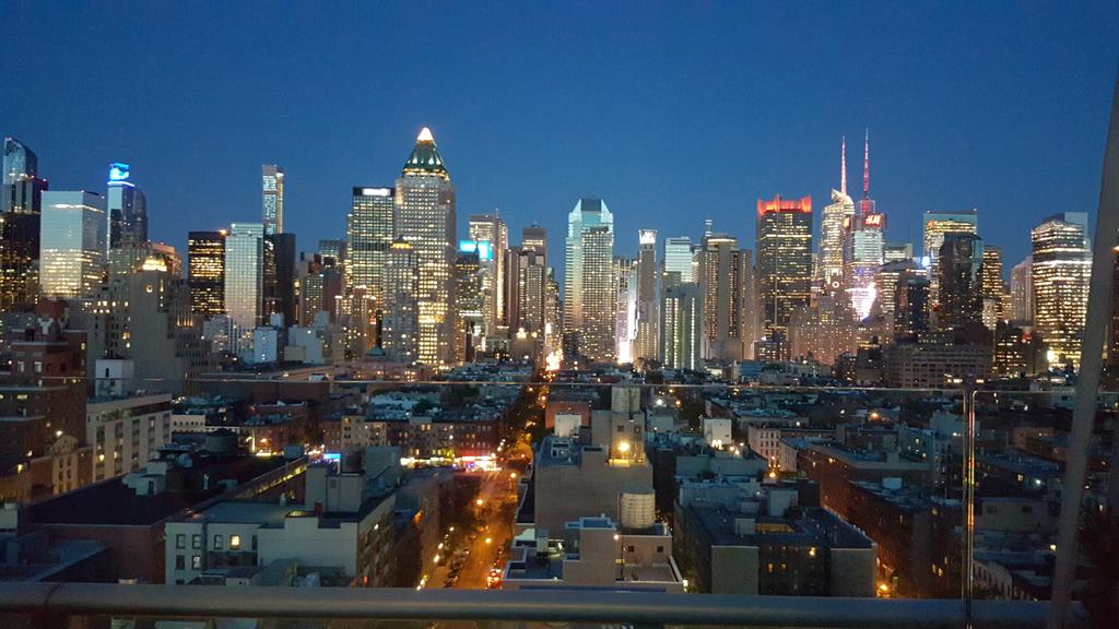 SkinCancerOrg's tweet photo. Check out the view from the #SCFYoungPros rooftop party in NYC! http://t.co/qmgJiBHb8k