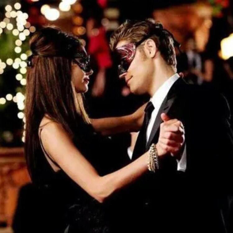 ninadobrev's tweet photo. #TVDTBT season 2, Masquerade episode. Elena/Katherine and Stefan. @paulvedere @paulwesley http://t.co/81koc8oRm9