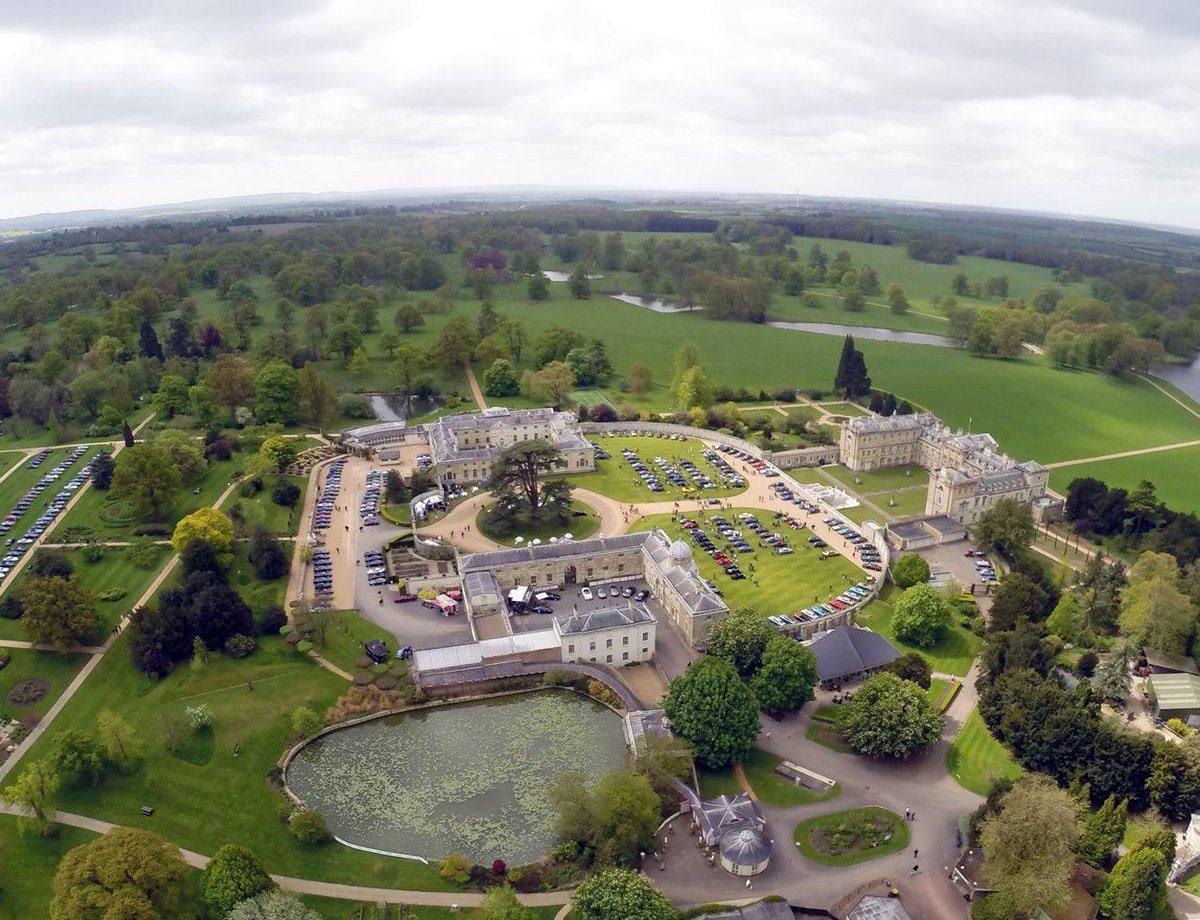 TimDavisA1's tweet image. Went to Woburn AMOC on Sunday with my son Ellis
Ellis did ariel photos with his drone
I had coffee with Ant Anstead