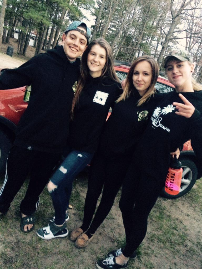 l_pokey's tweet image. Baes #recklessbehavior