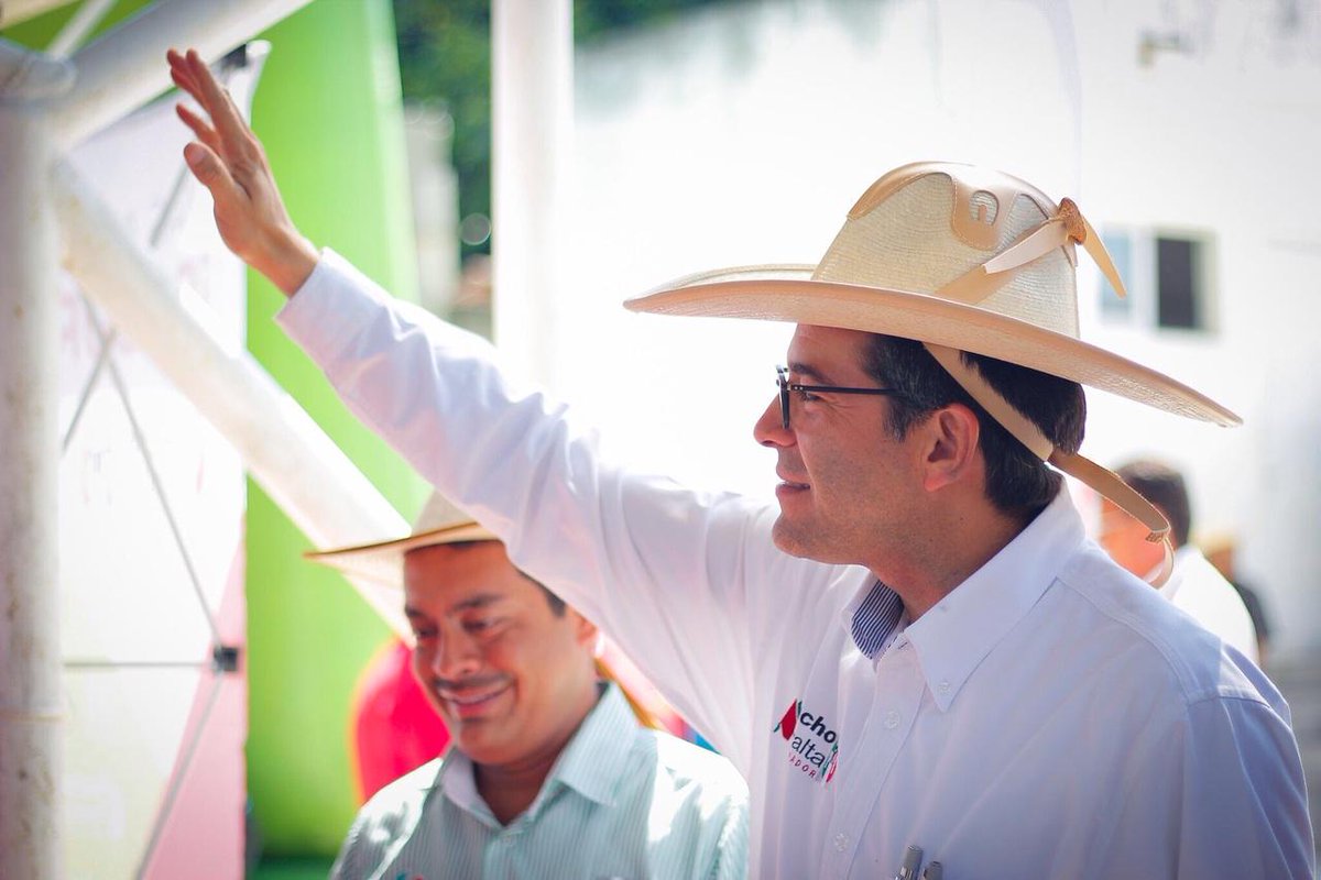 PRI_Cuauhtemoc1's tweet photo. #NachoPropone Q juntos Construyamos un Colima donde haya igualdad para todos, donde sea el Estado + Seguro! http://t.co/sSncZThZkG