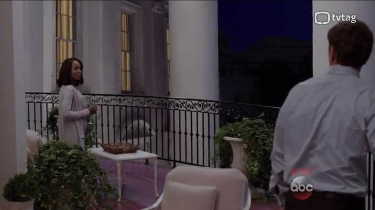 Who let her in there? Security breach! Sexy security breach! #Scandal #TGIT