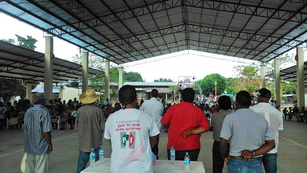 marinelbaclavel's tweet photo. Este 7 de junio #TodosConElCapi @Ofic_CarlosSar #SantoDomingoArmenta @CCQ_PRI @marychunga @OaxFlor @EvielPM http://t.co/aszJcsV96F
