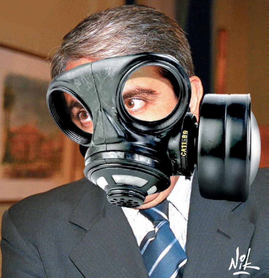 Nikgaturro's tweet photo. Llegó Anibal de FPT a la cancha de Boca: "Los jugadores de River se autorrociaron y el aerosol lo metió Lagomarsino" http://t.co/YN0qLBq4dx
