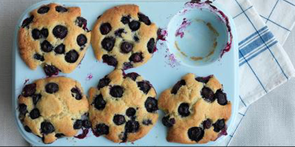 RussDeacon's tweet photo. #FridayBakeOff Whip up a batch of tempting muffins from this easy #recipe: http://t.co/gfoT4sVkHy @UKBusinessRT http://t.co/MQixsJSY2S