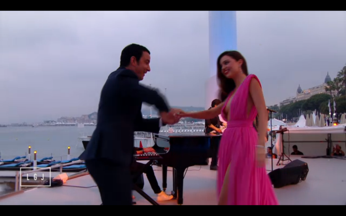 linfoduvrai's tweet photo. Un duo inédit pour le premier live de #LGJ à #Cannes2015 : @TheAvenerMusic et @MarinaKayeMusic http://t.co/1H6zhtOWgx http://t.co/pR2Ogge1ka