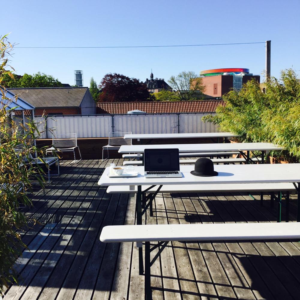 weareunmade's tweet photo. Today's pop-up office #aarhus #lynfabrikken #workinginthesun http://t.co/vLq6476kBA