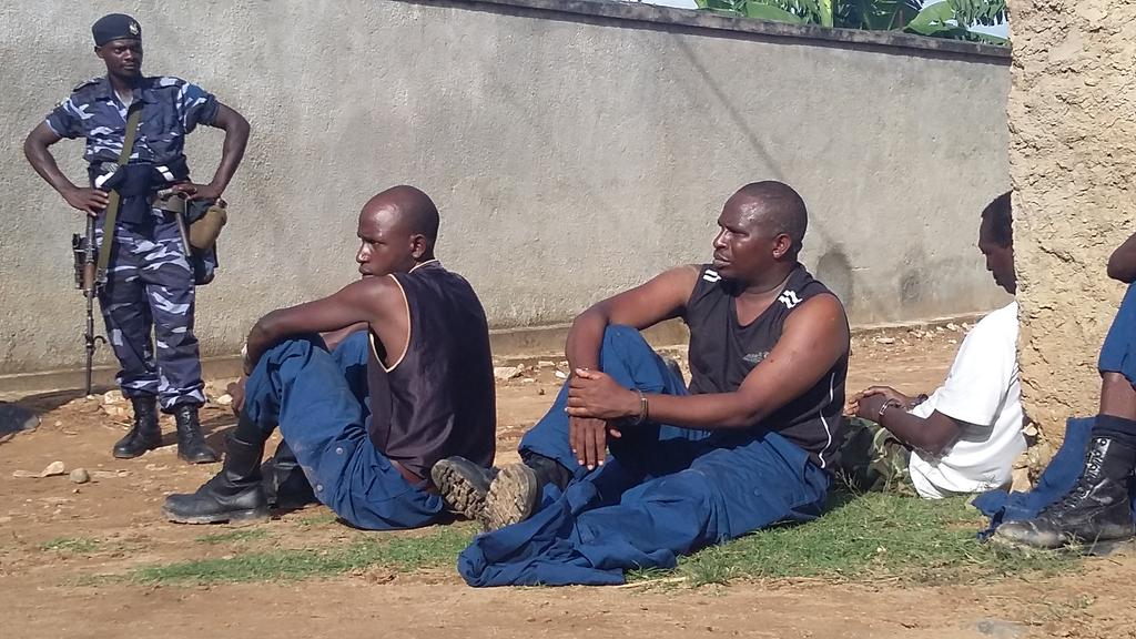 kofason's tweet photo. 3Generals &amp; 7 other junior officers involved in the failed #Burundicoup arrested Friday morning. cc @cctvnewsafrica http://t.co/bMZYmSFITb