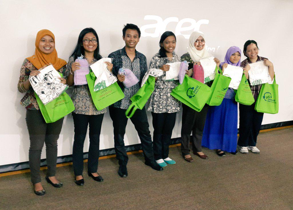 BPOM_RI's tweet photo. Terima kasih dan selamat kpd para pemenang lomba tweet #CASNBPOM ttp semangat nge-tweet info obat dan makanan yaa 😊😊 http://t.co/P5lN3yRFyv