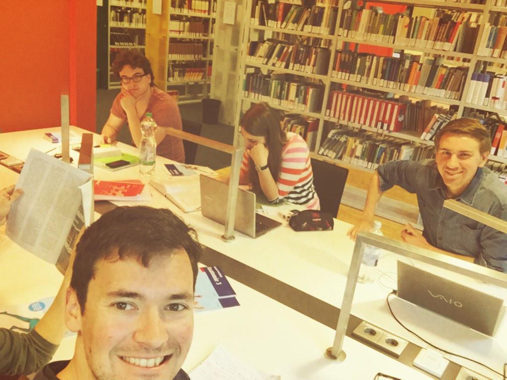 Bohtob's tweet photo. Heute mal in #Bergheim einen auf #Bibster machen! #yolo #LearningByReading #Medizin mit @MaggischerVinc http://t.co/2VrsaAAyPt