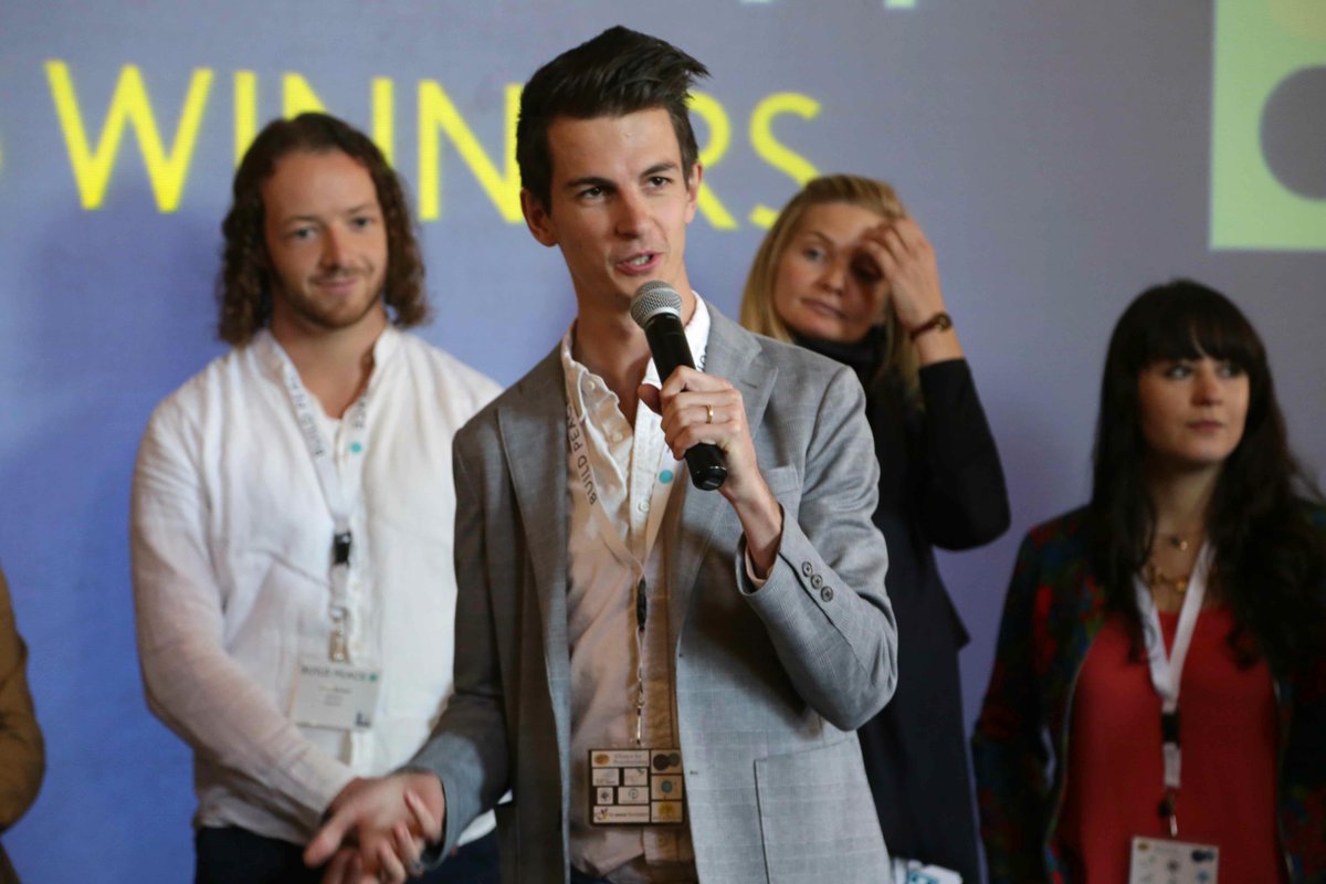 howtobuildpeace's tweet image. New pix! Relive the memories, tag your pals, tweet the faves, fave the tweets etc: ow.ly/MYNQq #BuildPeace