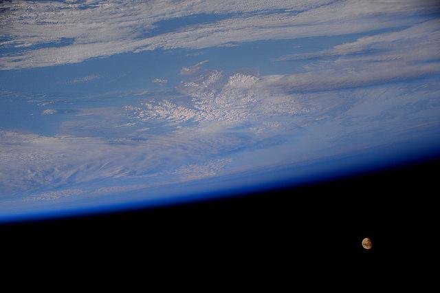 Anche se resteremo sulla #ISS un po' di più oggi la sveglia è stata "L'ultima luna" di Lucio Dalla :-)
<a href="/RaiNews/">RaiNews</a>