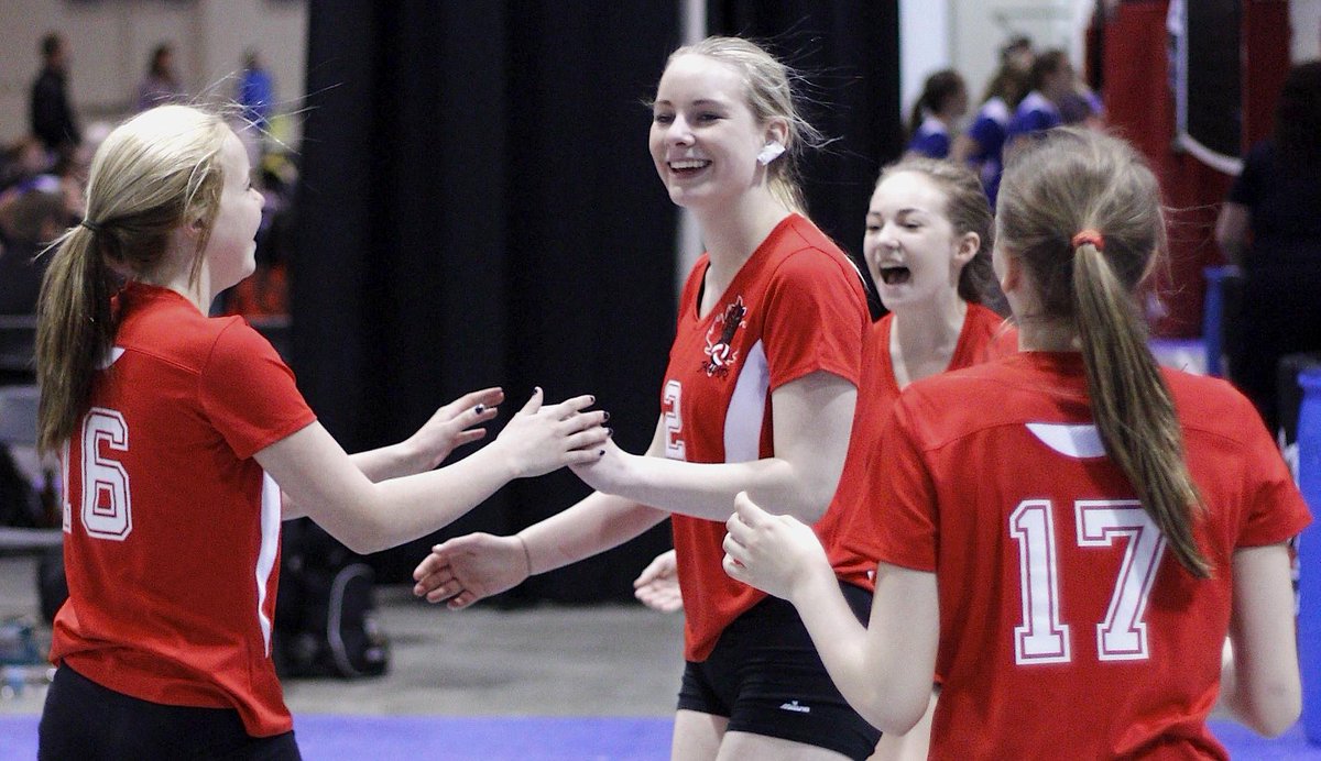 CochraneEagle's tweet photo. #Cochrane Jags Red 14-U edged 1-2 by MB Fury @VBallCanada #Calgary2015 national volleyball championships in #YYC. http://t.co/MNiBCv7sAF