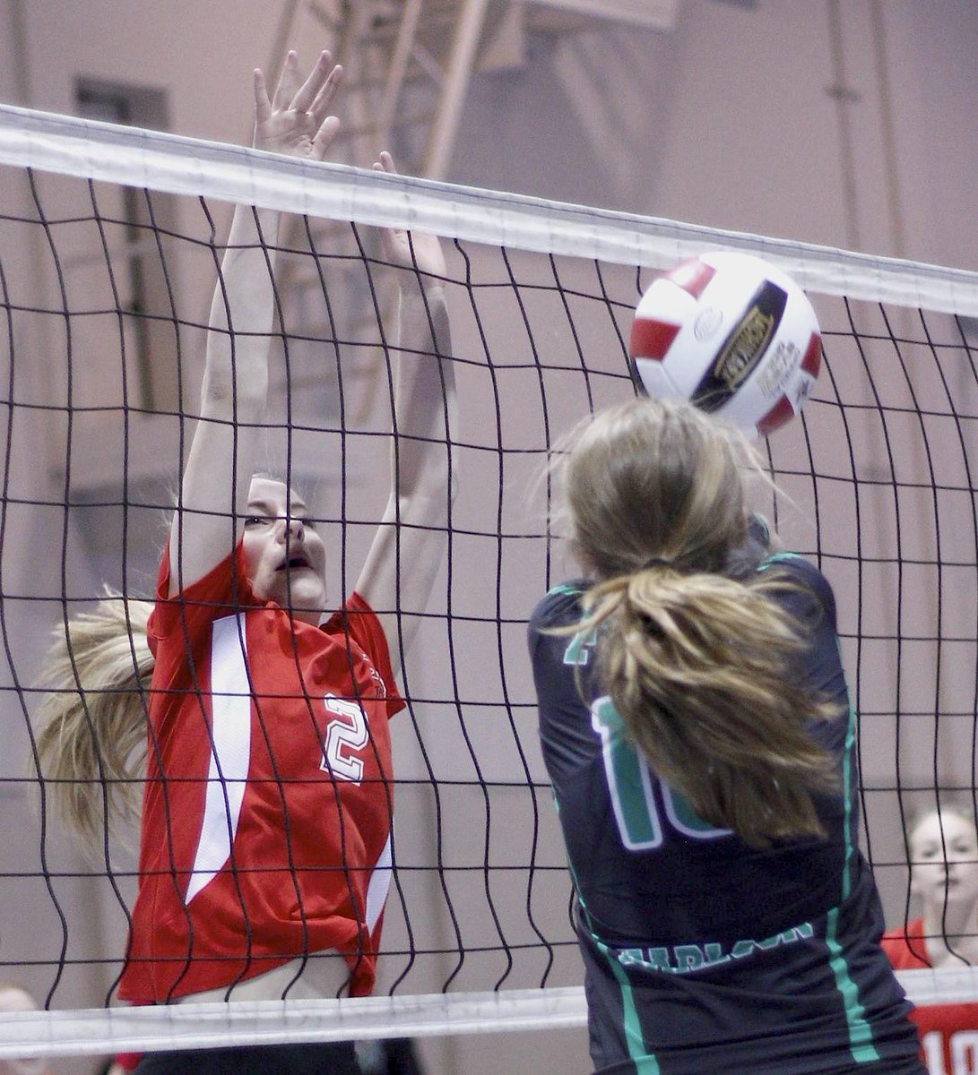 CochraneEagle's tweet photo. #Cochrane Jags Red 14-U edged 1-2 by MB Fury @VBallCanada #Calgary2015 national volleyball championships in #YYC. http://t.co/MNiBCv7sAF