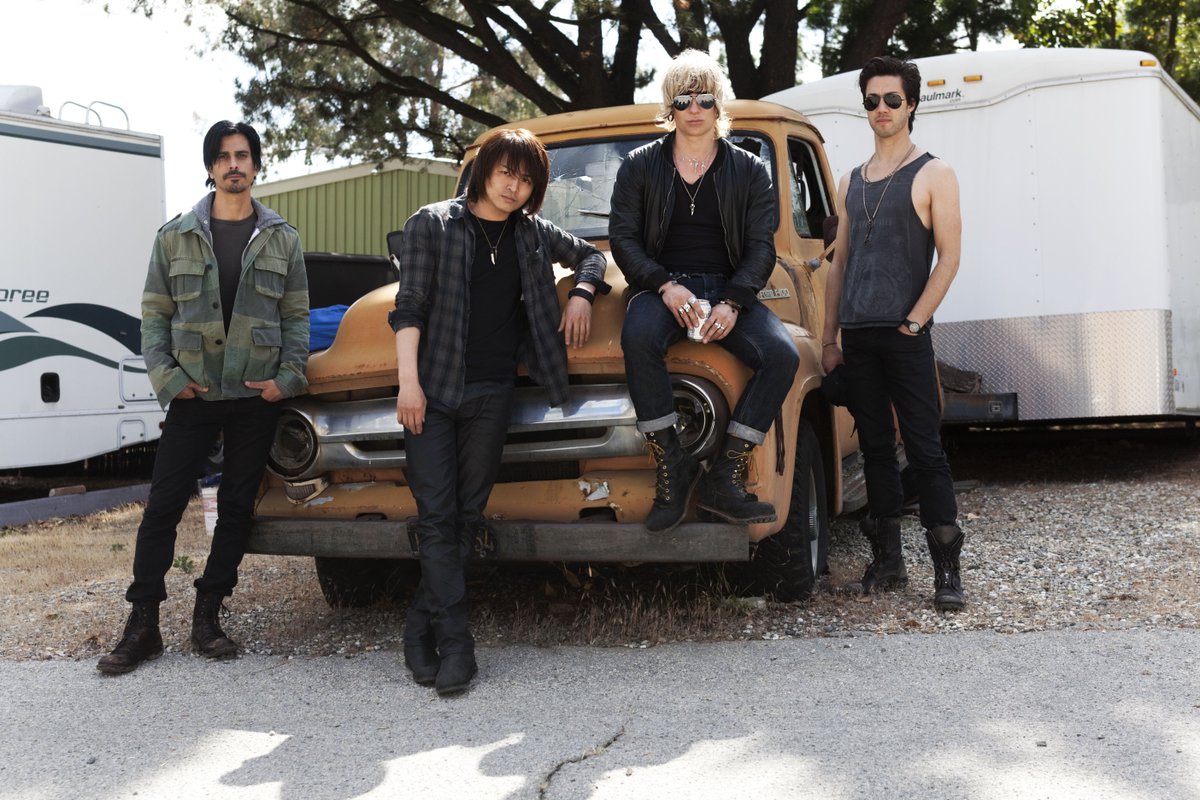 Breaking_Arrows's tweet photo. Announcement!! http://t.co/jsw3uOvkTx  / http://t.co/7Zbx5LeKjQ / http://t.co/g72DELw1Xu http://t.co/PyJfD2mdLV