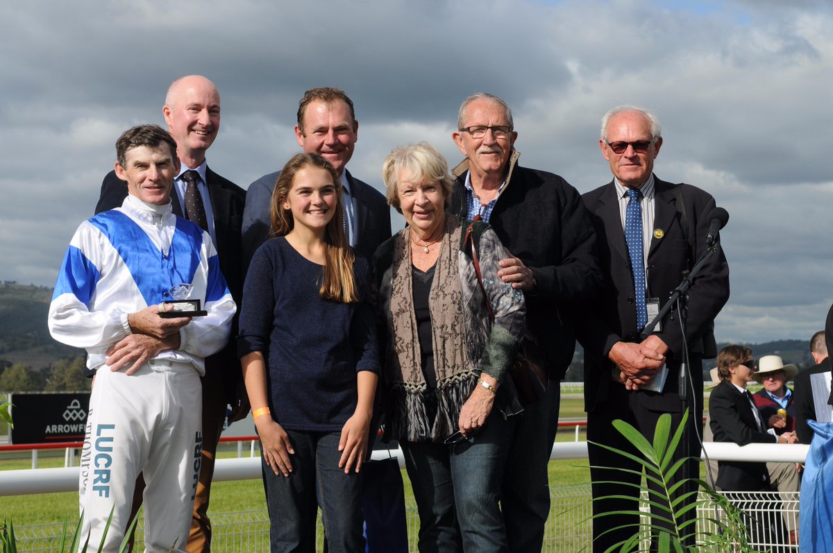 sconeraceclub's tweet photo. Winning connections SARGENT DOAKES @inglis_sales 2YO Challenge @rodnortham #sconeraces #sconecarnival http://t.co/DVYxWXgU2A
