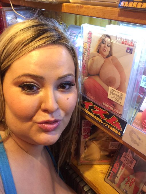 Ok time for JAPAN Pics http://t.co/tnz3TuuvjX<a href="/tag/thongthursday"class="tags"><span>#thongthursday</span></a><a href="/tag/thonglessthursday"class="tags"><span>#thonglessthursday</span></a><a href="/tag/thickgirlthursday"class="tags"><span>#thickgirlthursday</span></a>