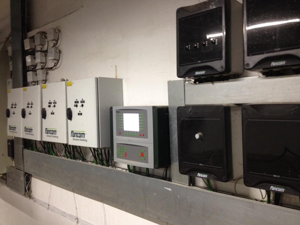 EdGubbels's tweet photo. The renovation of the reproduction house for Miratog in Kholodny have been finished with #Fancom equipments. http://t.co/dfYPF9CRqs