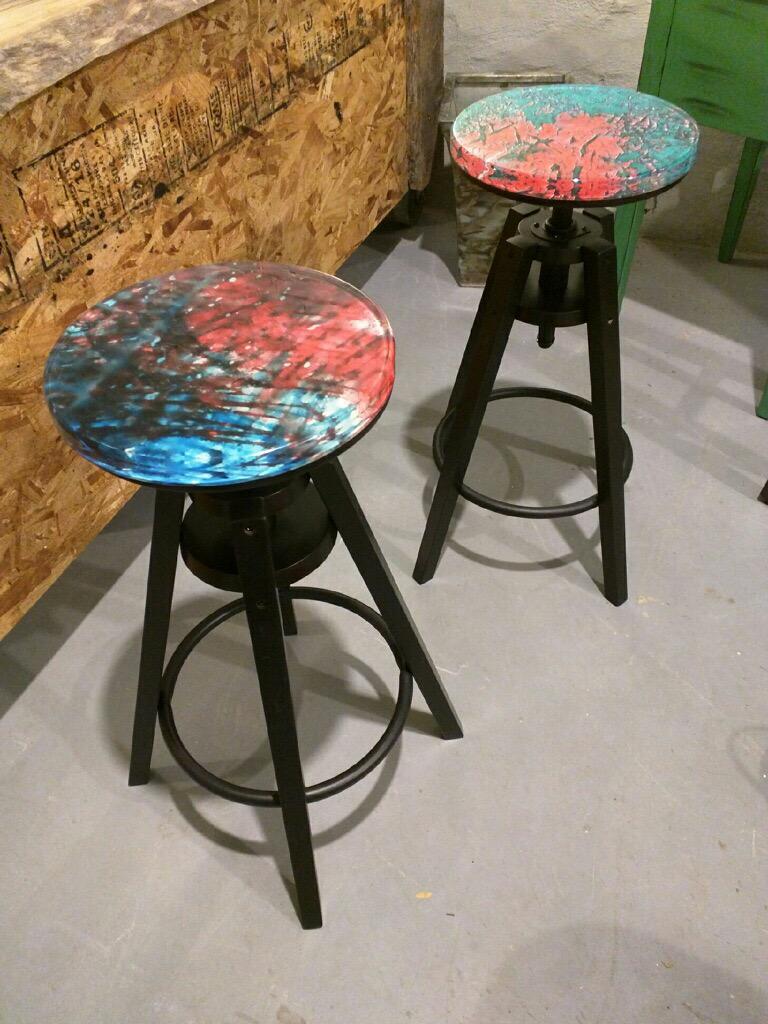 fuzegallery's tweet photo. If I was a #chair I would be #cool and#awesome and #love  myself http://t.co/Jl5Ru8X9V7