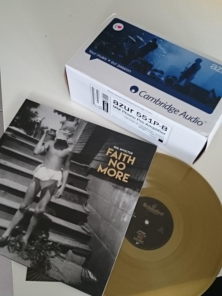 Jakeman_5000's tweet photo. Happiness is, new tunes, new pre-amp. http://t.co/aY2hsLqPRu