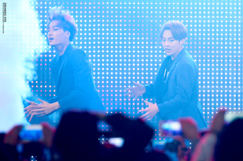 SMTOWN_WORLD's tweet photo. [EXO Fantaken Update] 
dreaming eyes | do not edit. http://t.co/ZZAVvjCKb3