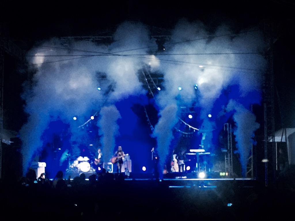 teresan_91's tweet photo. @haashoficial @FeriaMiRe2015Noche de #PrimeraFila en la @FeriaMiRe2015  Hidalgo. #1FHechoRealidad http://t.co/mATsfSMGQQ 😊😊 k guapas 💋💋💋💋