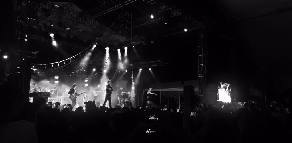 teresan_91's tweet photo. @haashoficial @FeriaMiRe2015Noche de #PrimeraFila en la @FeriaMiRe2015  Hidalgo. #1FHechoRealidad http://t.co/mATsfSMGQQ 😊😊 k guapas 💋💋💋💋