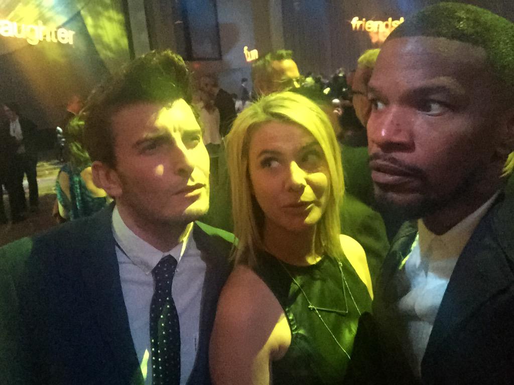 cameronmoir's tweet image. Fooling around with @iamjamiefoxx @seriousfun_camps #SeriousFunNetwork #JamieFoxx