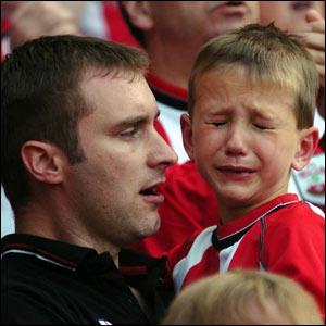 talkSAINTS's tweet photo. 10-Years-Ago Today, Southampton were relegated from the Premier League after a 1-2 home defeat to United. #Saintsfc http://t.co/gPRDNWneKG