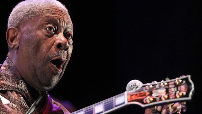 eldiarioes's tweet photo. Muere a los 89 años B.B. King, "el rey del blues" http://t.co/8RAU0JhzO8 http://t.co/qF4yh00v2Q