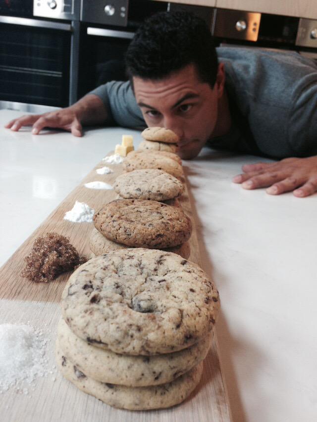 Celebrating #chocchipcookieday on <a href="/expressoshow/">Expresso Show</a> with <a href="/Ewan_Strydom/">Ewan Strydom</a> what makes chic chip cookie perfect to you?