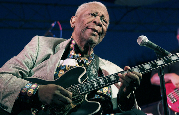 BuzzFeedIndia's tweet photo. Blues Legend B.B. King Dies At 89 http://t.co/4SLTzJfXvH http://t.co/LwQ2wt3PTc