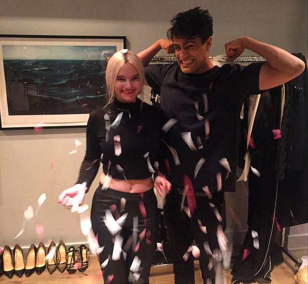 BRCleanBandit's tweet photo. Hoje, publicaremos ao 12:00, todos os significados em volta da foto publicada no instagram do grupo. #shredofdecency http://t.co/86aZAahsF8