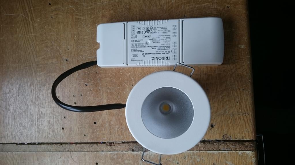 lighting_planet's tweet image. With a custom over-sized retrofit bezel - an example of our latest Tridonic commercial downlight, up to 150lm/W!
