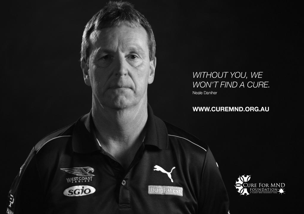 Channel7's tweet photo. Half time tonight Ess v NM Friday Night Football on 7 and 7mate a special @timwatson32 chat with @NealeDaniher http://t.co/A0uZSF6GYP