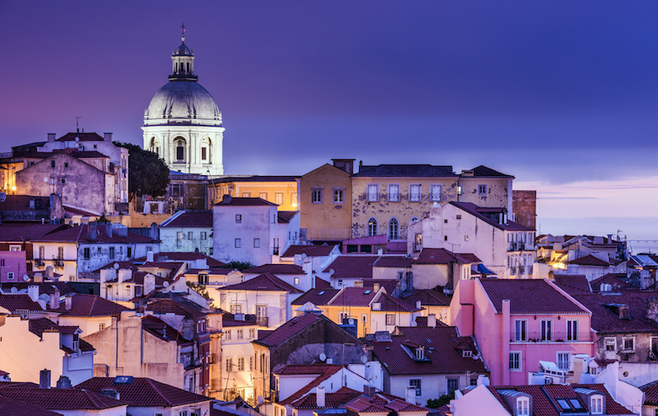 trip4real's tweet photo. Let’s see what 12 hours in #Lisbon has in store...go go go! http://t.co/2ZQIiLSin8 #travel #ttot #Portugal #summer http://t.co/QtkHXdTyb7