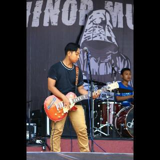 chanceband_'s tweet photo. Elang as Guitar Melody http://t.co/lTPqCGuYNR