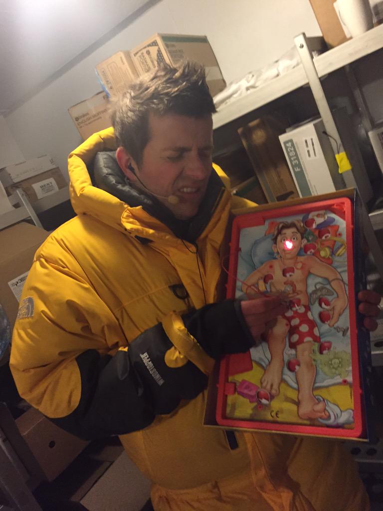 HitsNEnews's tweet photo. Operation lost so ice cream for @TheSandK Steve in @HiltonNewca freezer - oh no!! #SuperheroDay #FireAndIceChallenge http://t.co/lfMeuUvidL